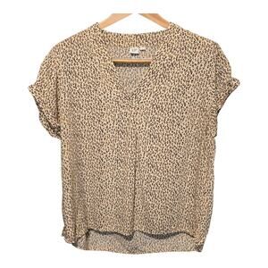 Gap Leopard Print Blouse Womens Size Large Short Sleeve Lightweight Mob Wife